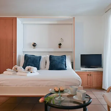 Ruga House In 3 Apartamento